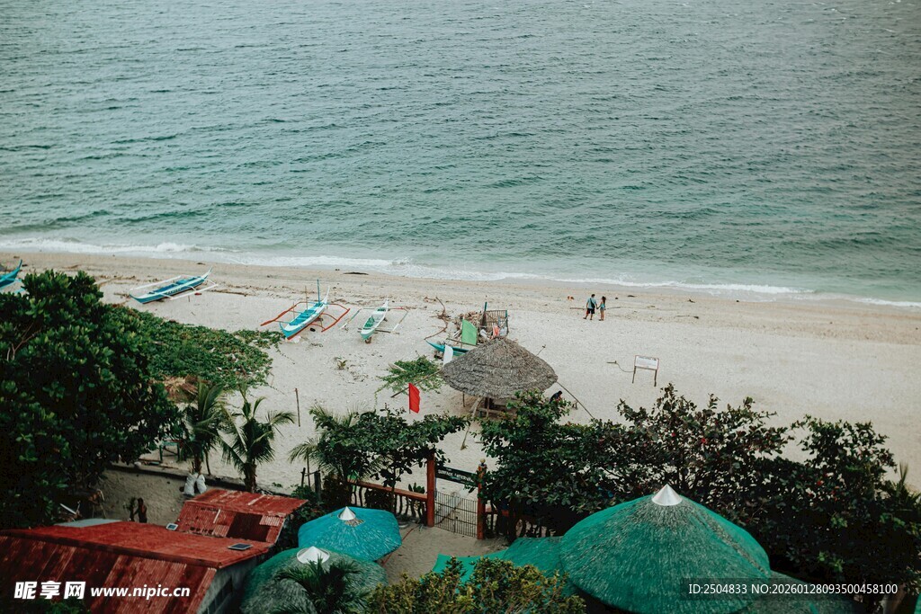 俯瞰美丽海滨沙滩景色