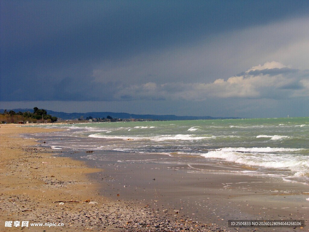 海边风景 海浪拍岸