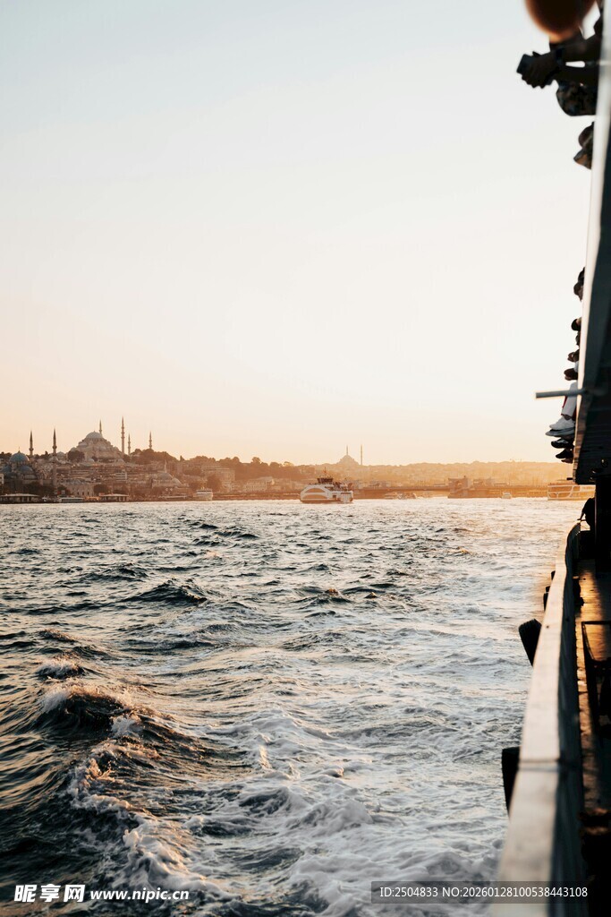 海上航行时的壮阔海面