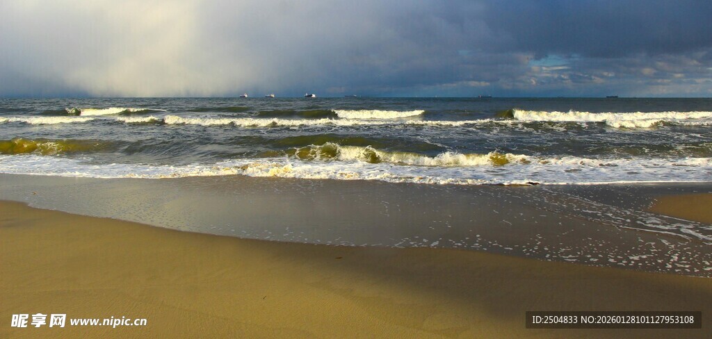 海边美景 海浪拍岸