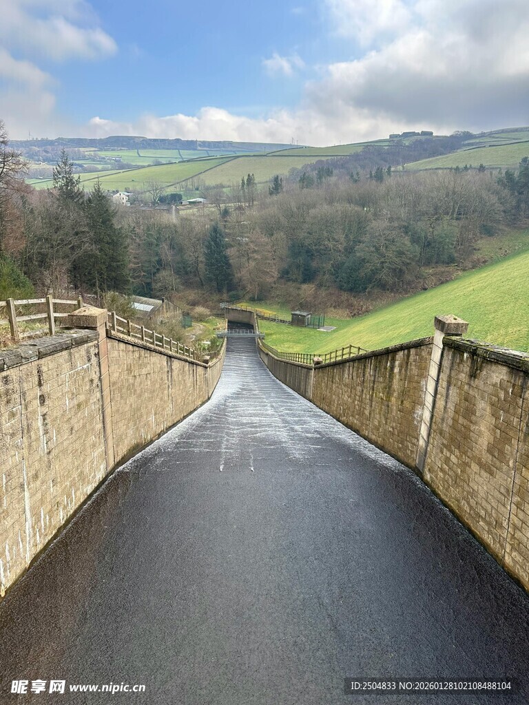 乡村石砌小道风景