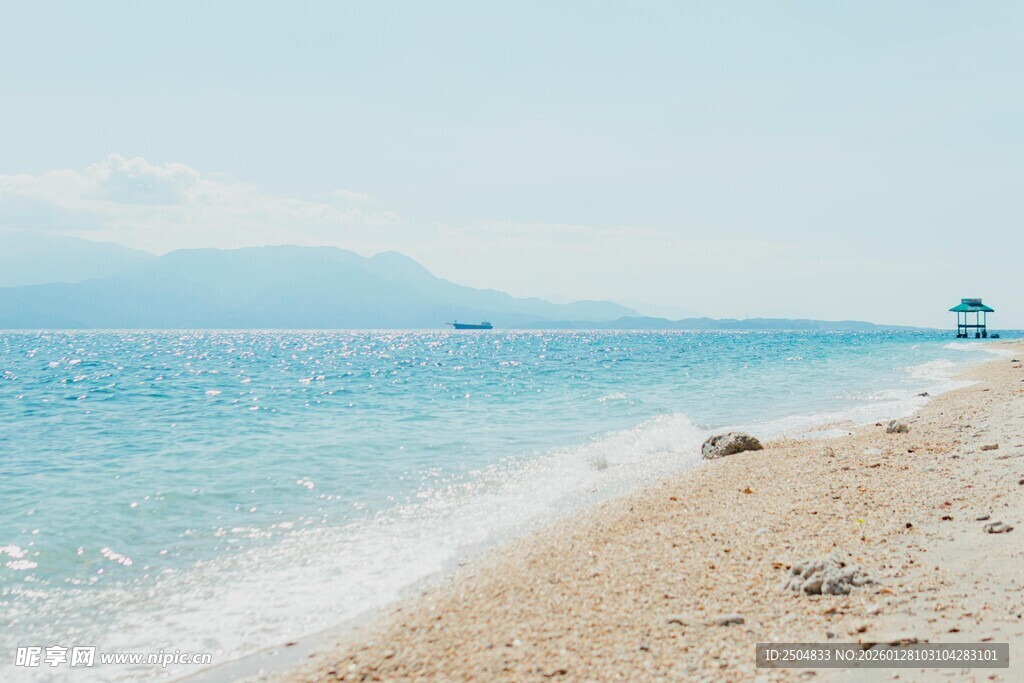 宁静海滩 邂逅海天一色