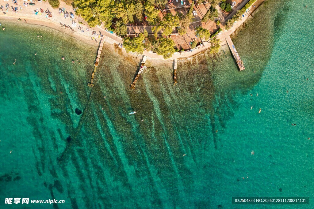 海岛浅滩美丽水下景观