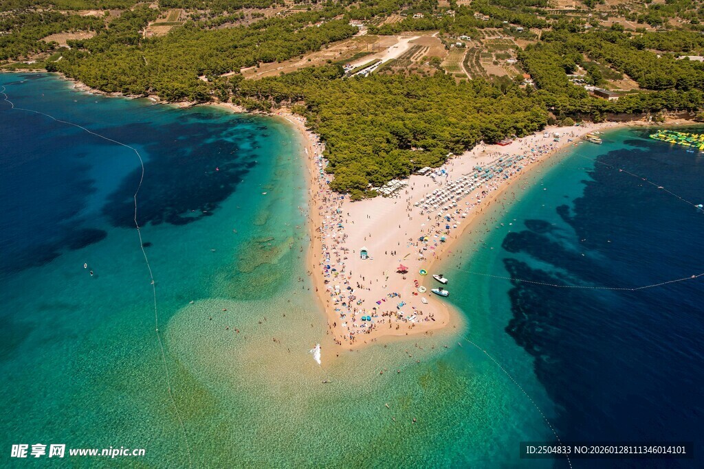 美丽海岛沙滩俯瞰美景