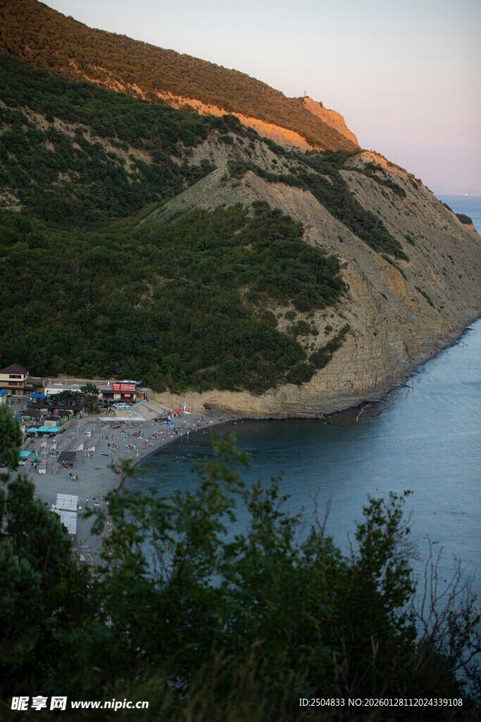 黄昏下的山海风光