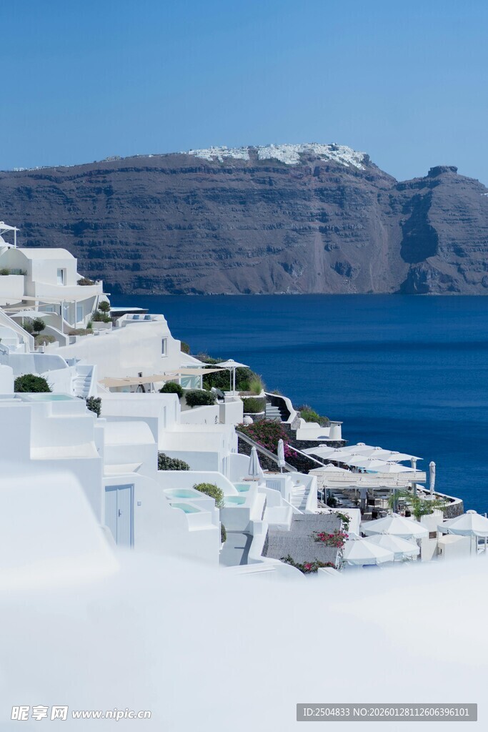 圣托里尼白色建筑海景
