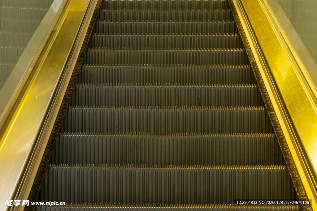 自动扶梯内部细节展示