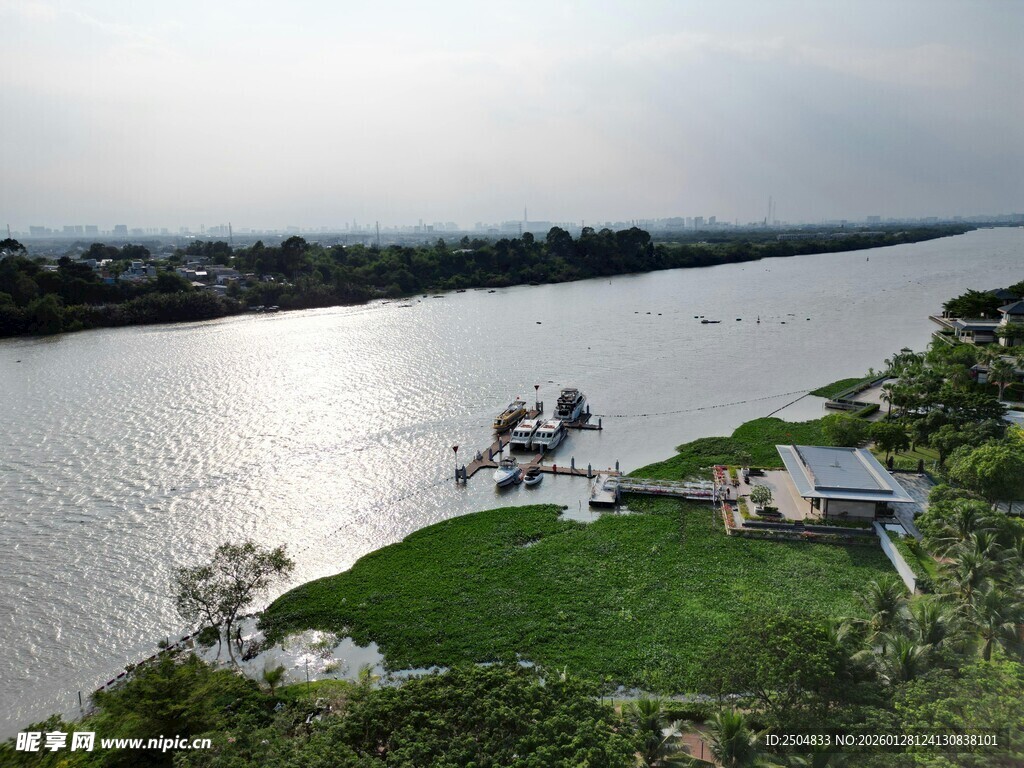 河畔绿地景观俯瞰