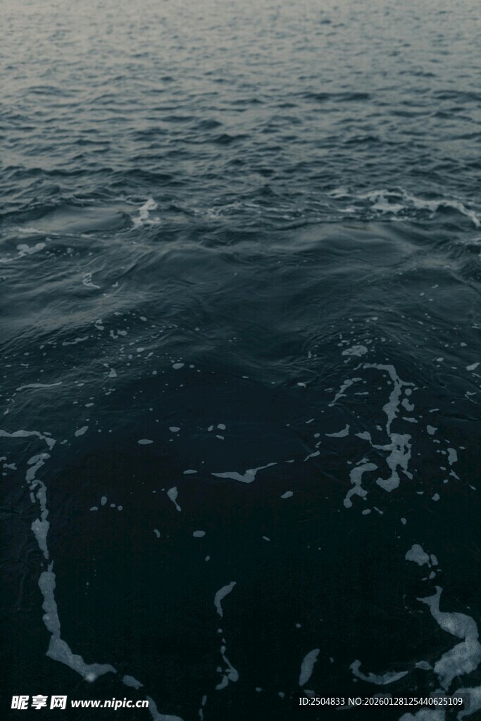 海上波浪 滚景象