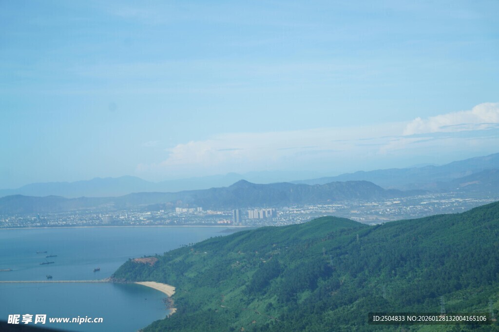 山海相依的美丽风光