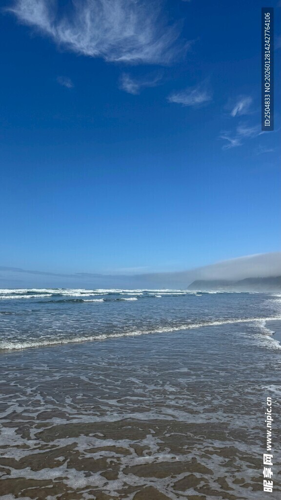 海边美景 海浪轻拍沙滩