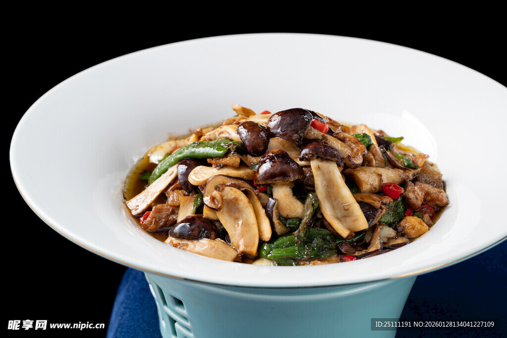 美味菌菇炒菜