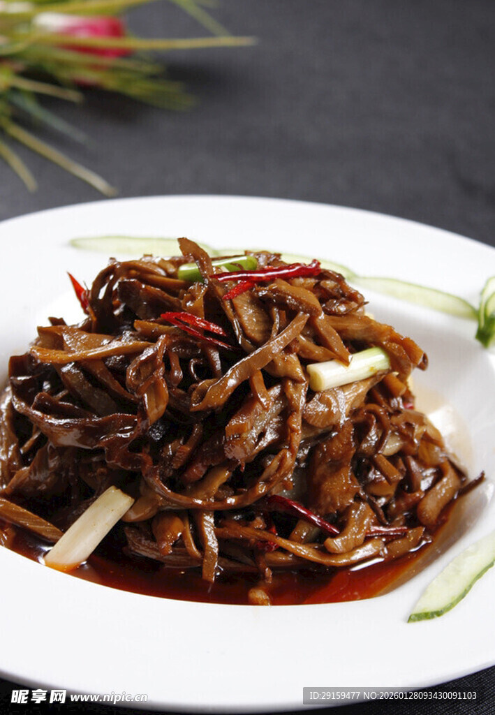 美味凉拌茶树菇