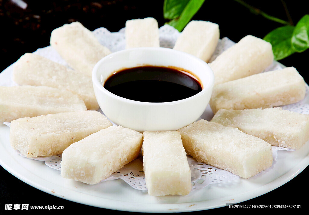 美味蘸酱春卷摆拍