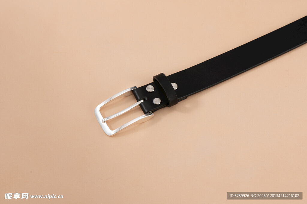 黑色简约金属扣皮带