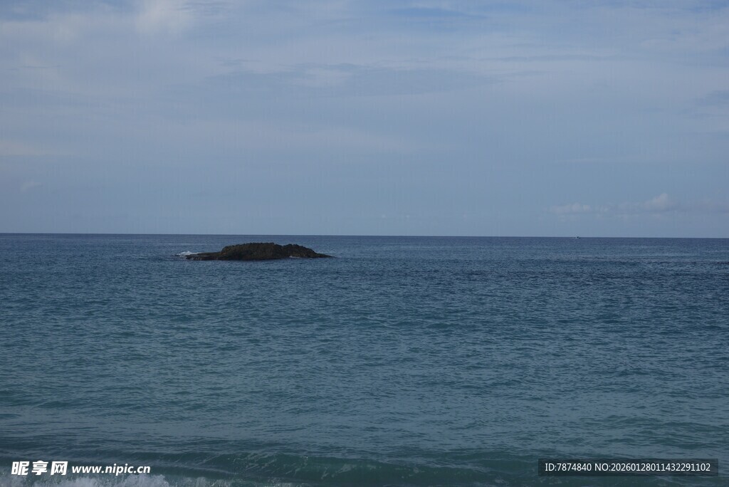 海上孤石 辽阔海景