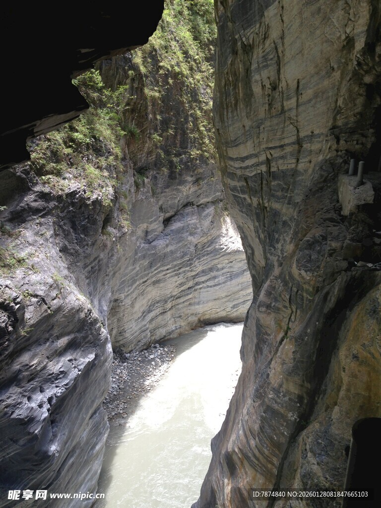 峡谷奇观 自然鬼斧神工