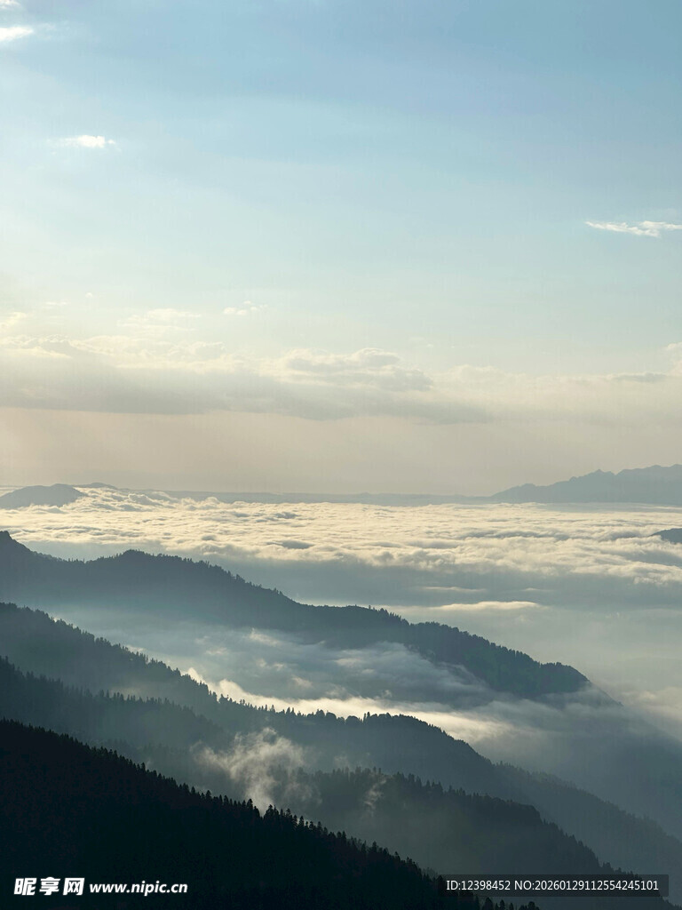 山间云海美景