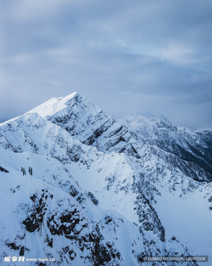 雪山壮丽景观