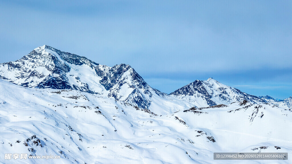壮丽雪山美景
