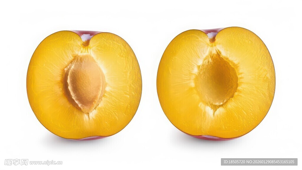 切开的黄李子特写