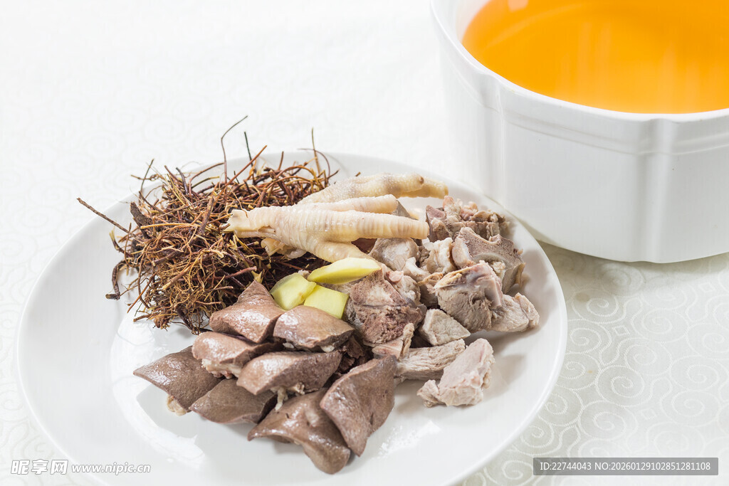 鸡骨草炖猪横利