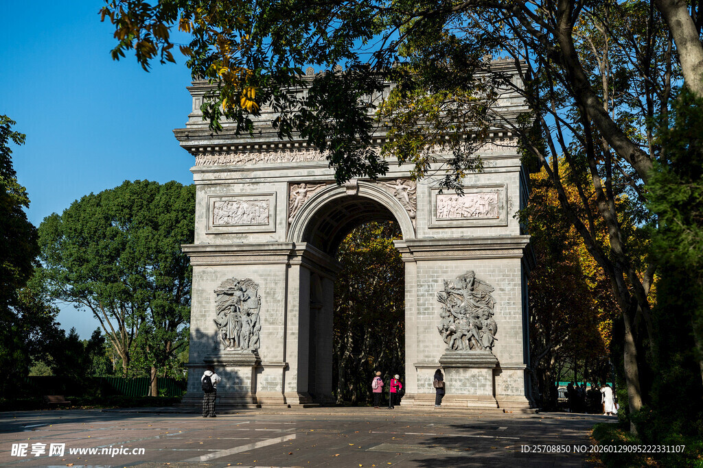 古典拱门建筑景观