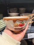 手捧可爱水果图案陶瓷碗