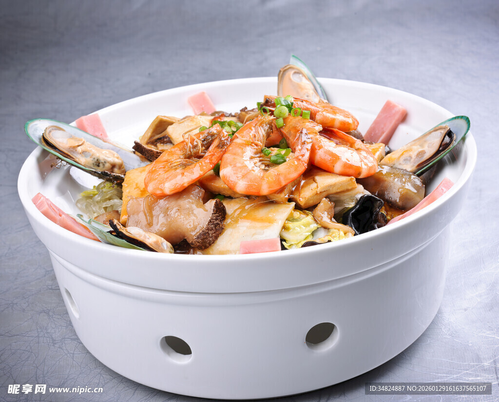 海鲜大杂烩美味一锅端