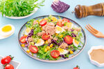 美味缤纷蔬菜鸡肉沙拉