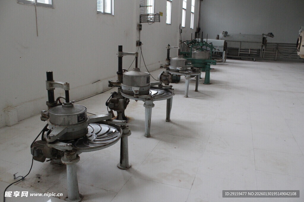 工厂内的机械设备展示