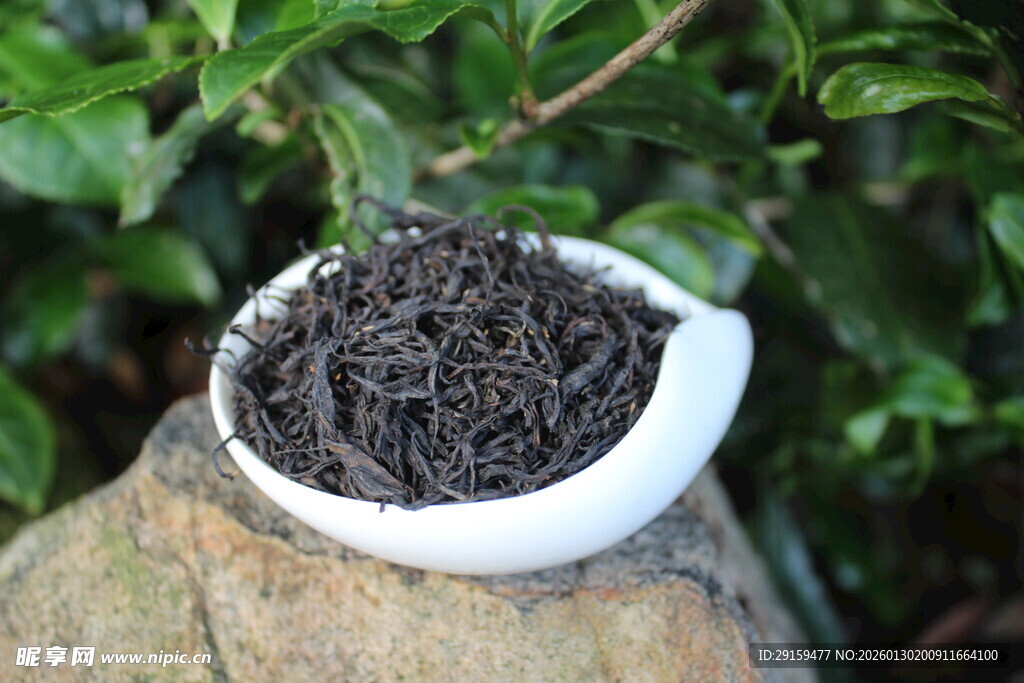 碗中茶叶