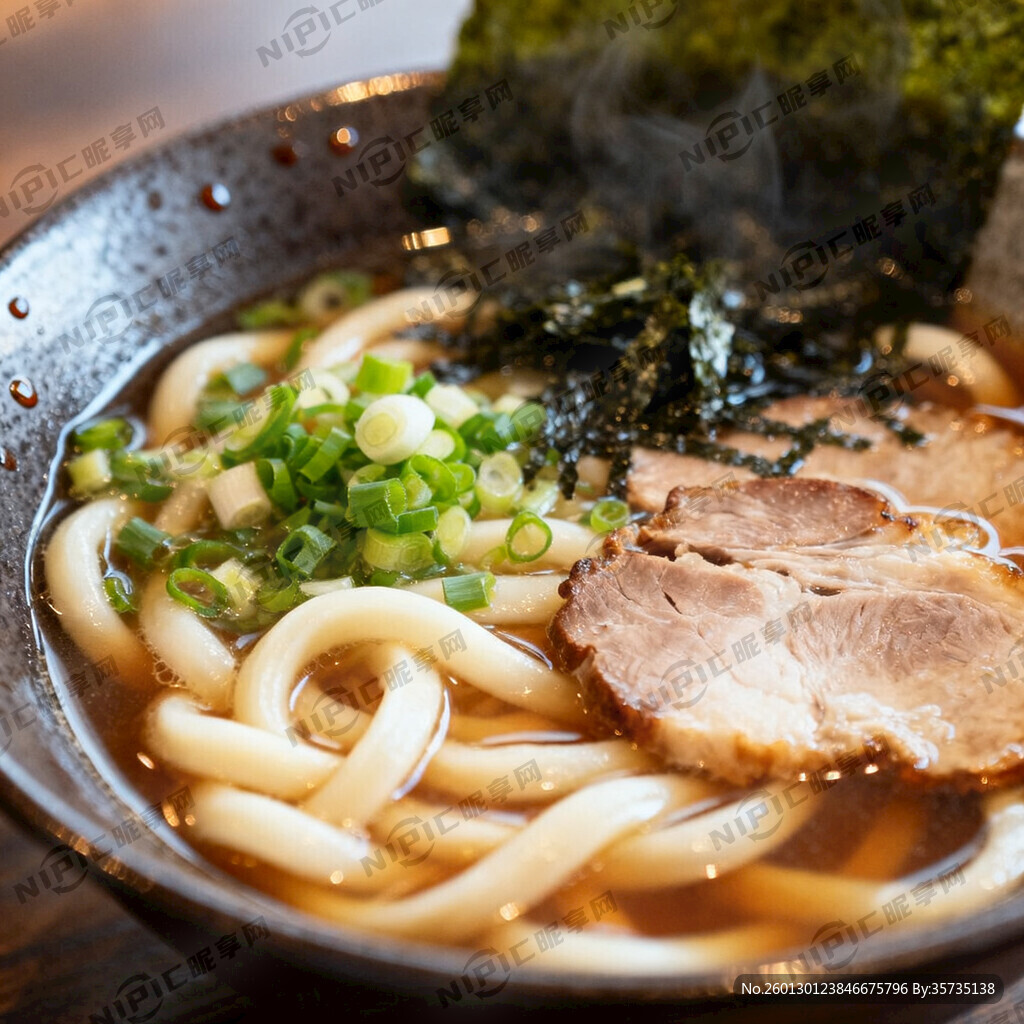 一碗超级有食欲的乌冬面