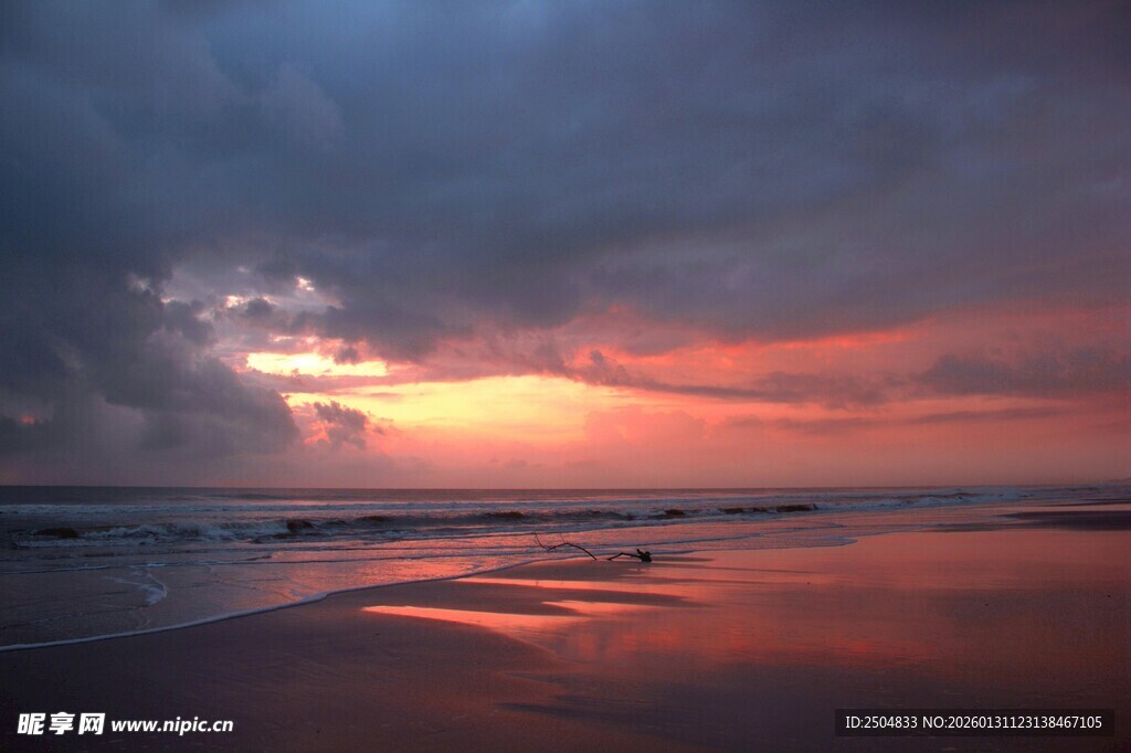 海边绝美日落天空景象