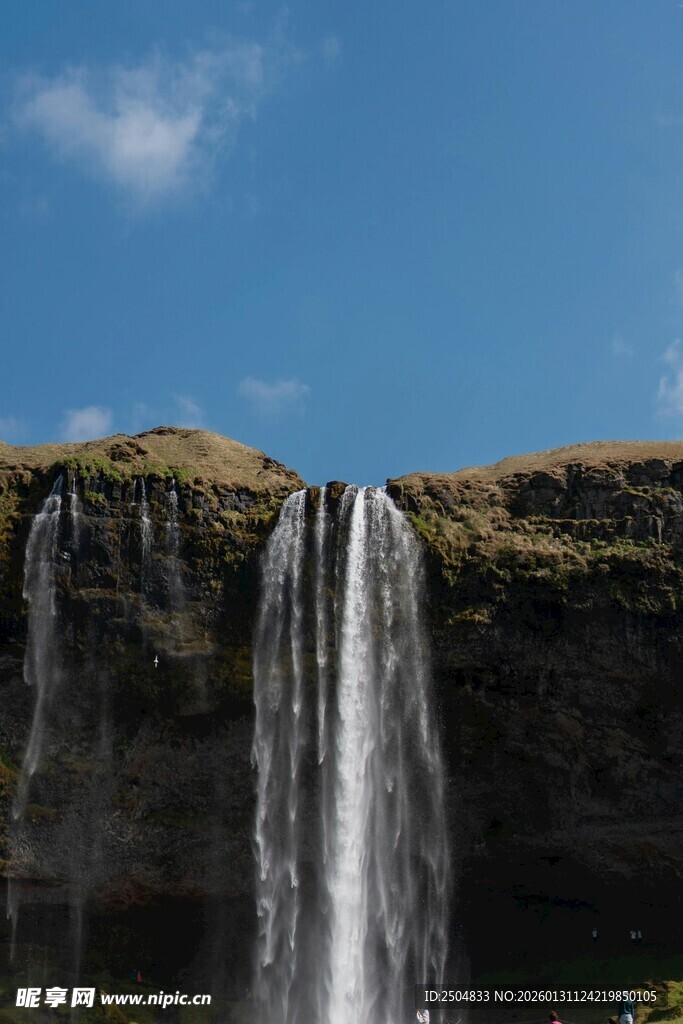 壮观户外瀑布景观