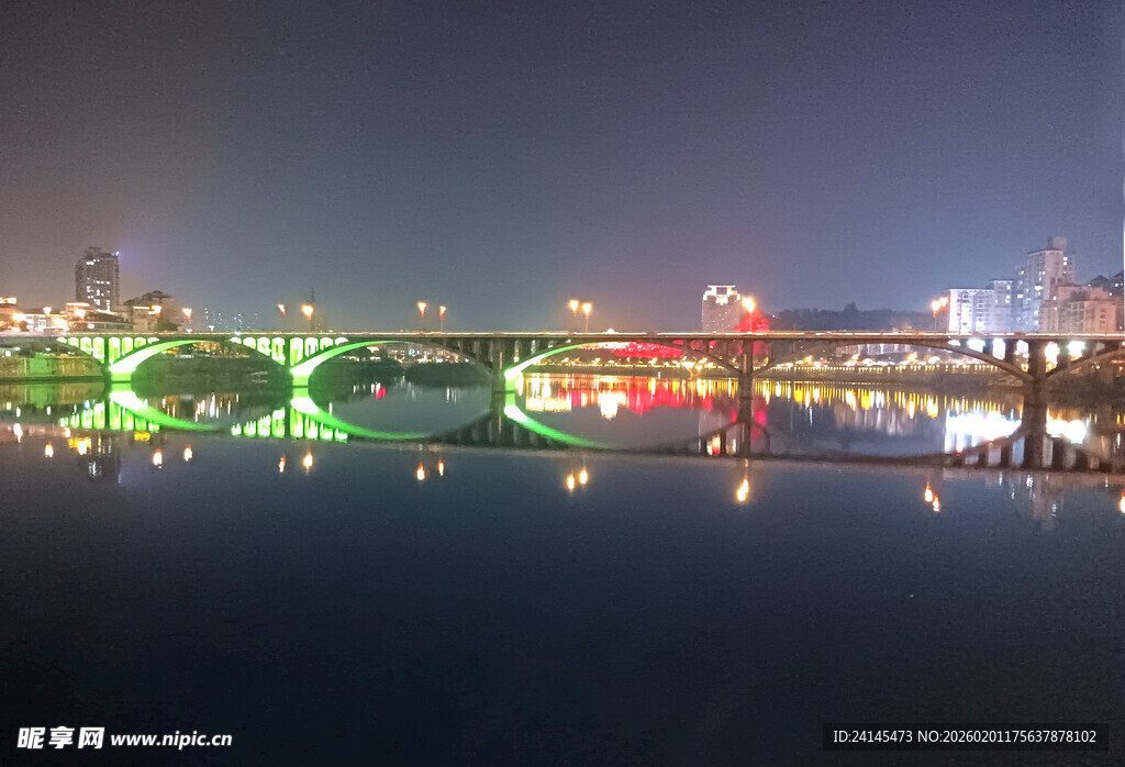 城市夜景桥梁倒影美景