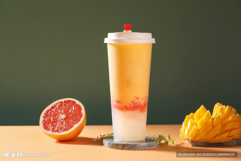 芒果西柚分层美味果茶