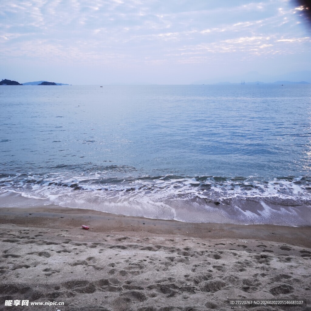 海边沙滩 海浪轻拍美景