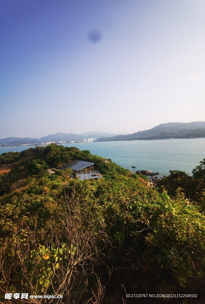 山海相依的美丽自然景观