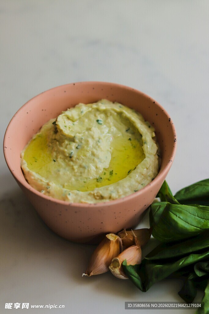 绿色鹰嘴豆泥