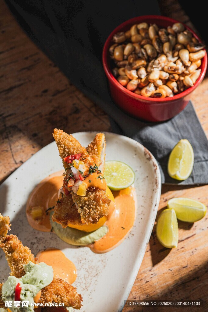 美味炸物配清新青柠