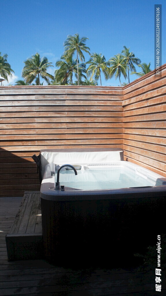 户外木质浴缸景观