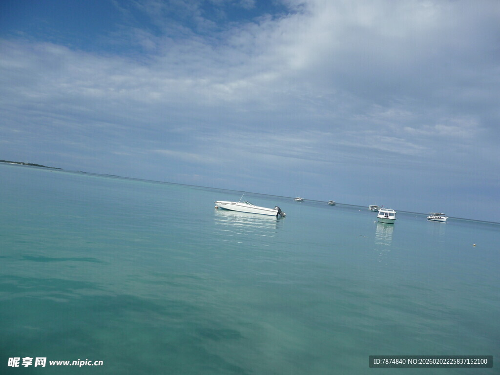 碧海轻舟 悠然海上风光