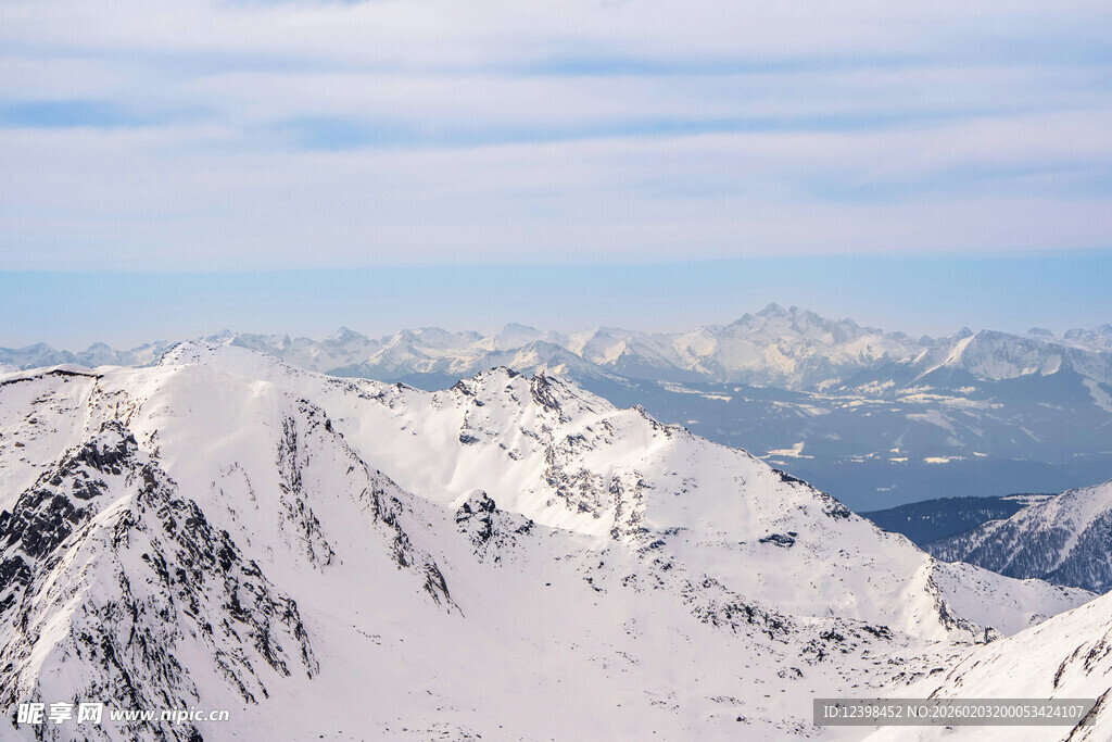 壮丽雪山风景