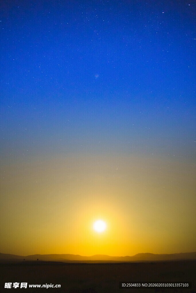 日出时分的美丽天际线