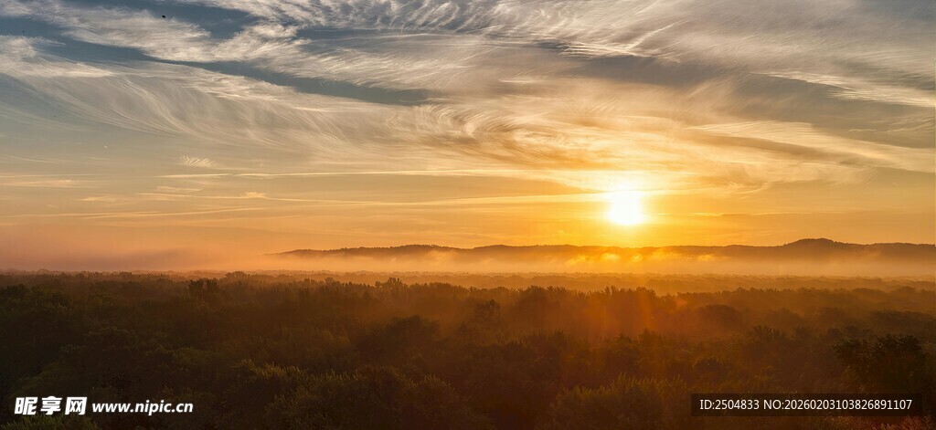 壮丽日出 霞光映天际