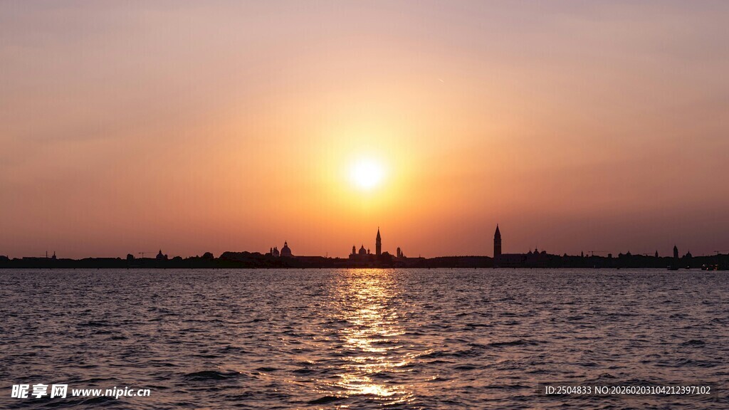 海上日落美景