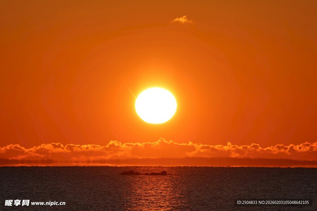 海上壮丽日出美景