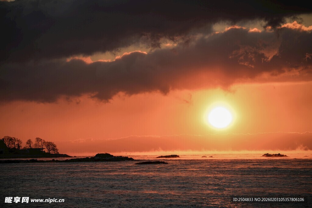 海上日落美景