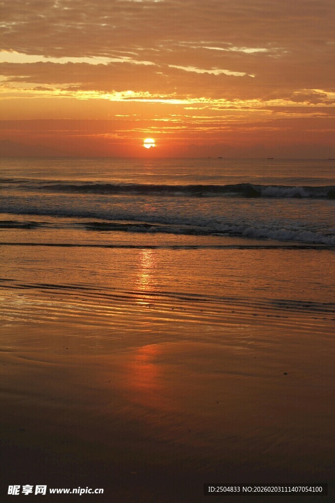 海滩日落美景